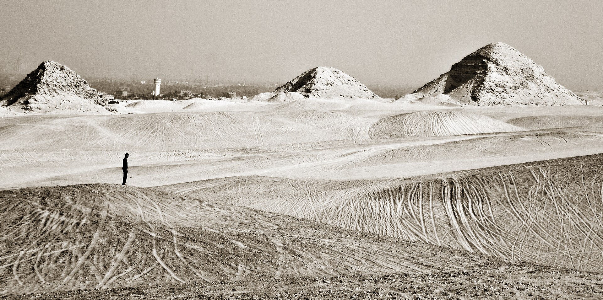 Tell el-Amarna desert archaeological site